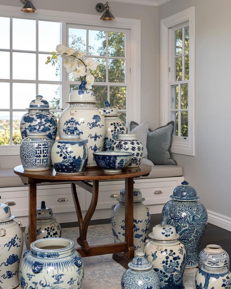 #7257 Chinoiserie Blue and White Porcelain Covered Jars w/ foo Dogs 12.5" H