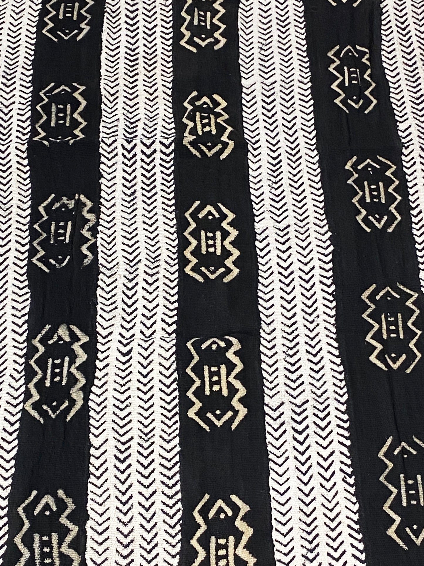 # 5733 African Black and White Mud Cloth Textile Mali 60" by 35"
