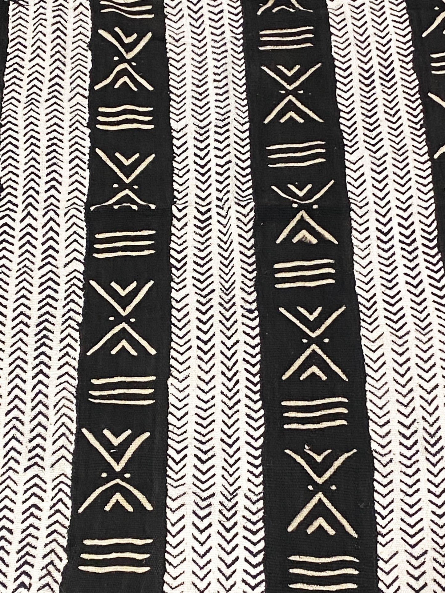 # 5729 African Black and White Mud Cloth Textile Mali 62" by 36"