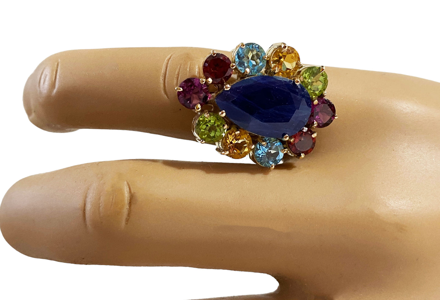 #881 Superb 18K Gold Sapphire Ring w / Assorted colored Brazilian stones 4.60 carats