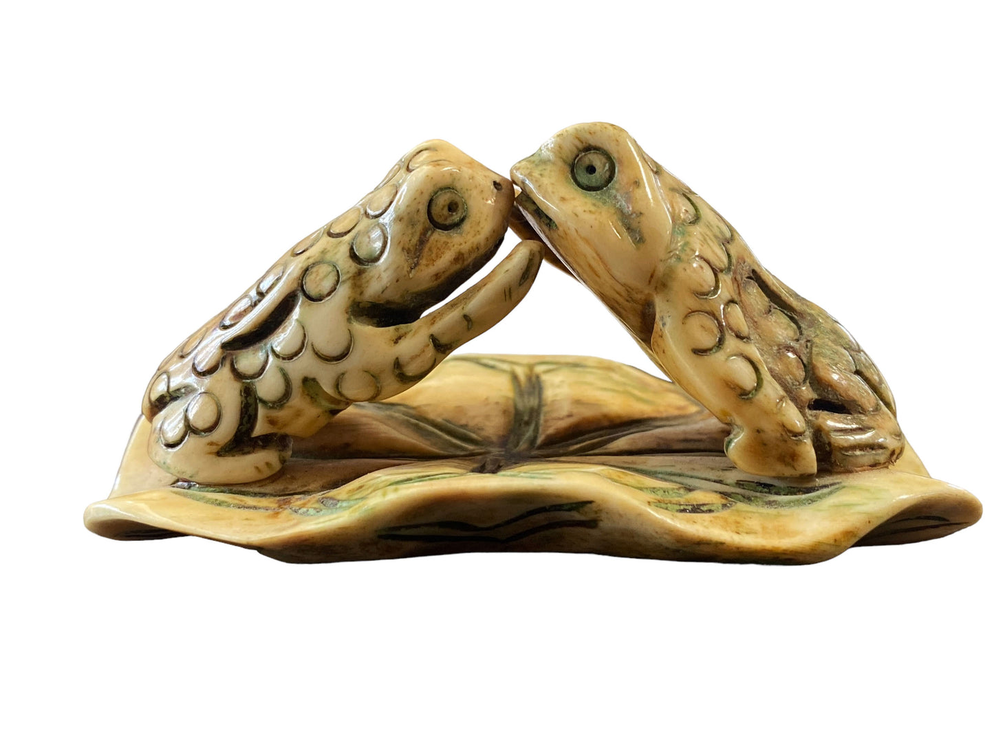 #5634 Asian hand Carve Bone Kissing Frogs 3.25" W