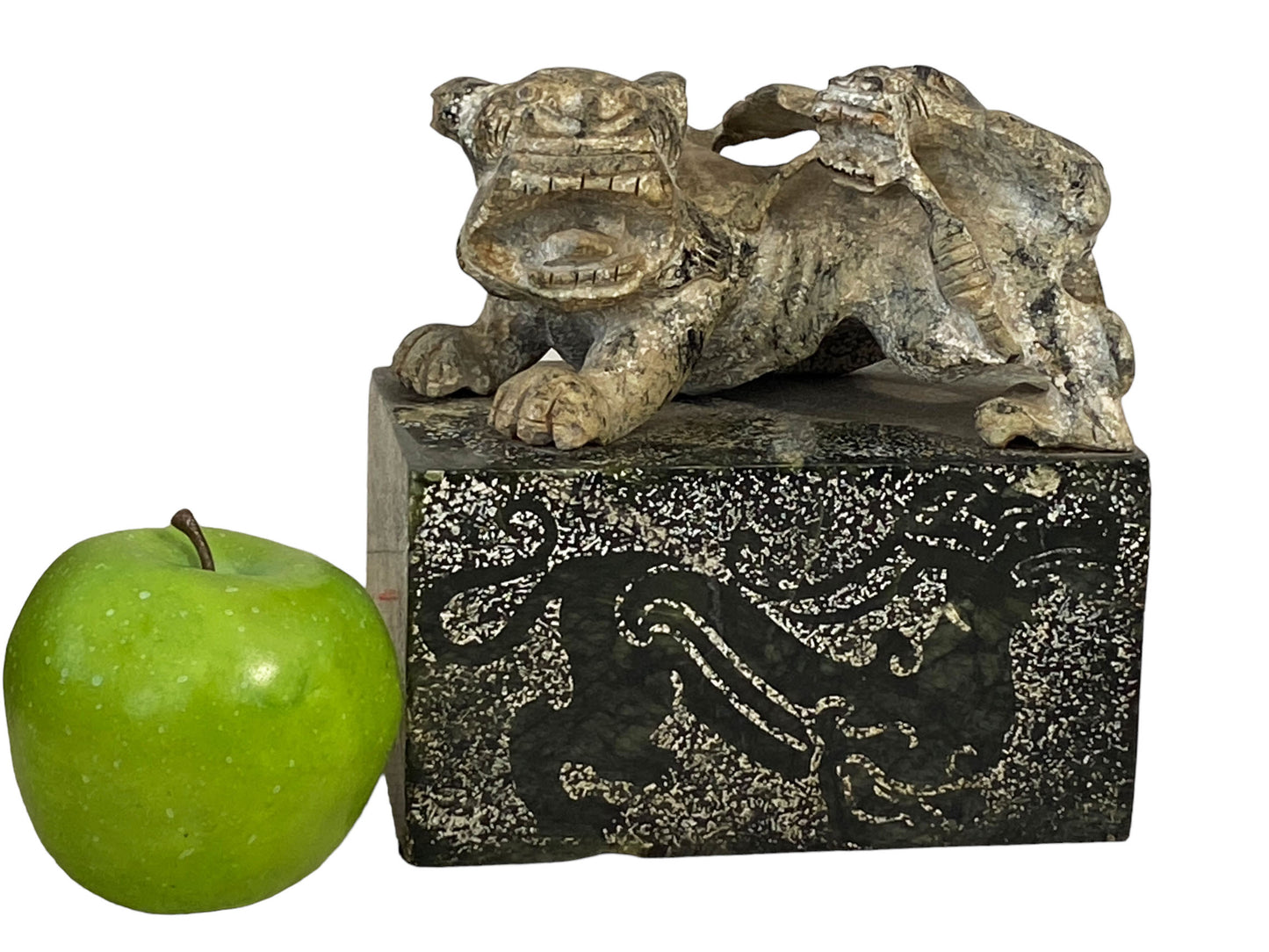 #5663 Large Chinoiserie Stone Foo Dog Ink Stamp Seal 6" w