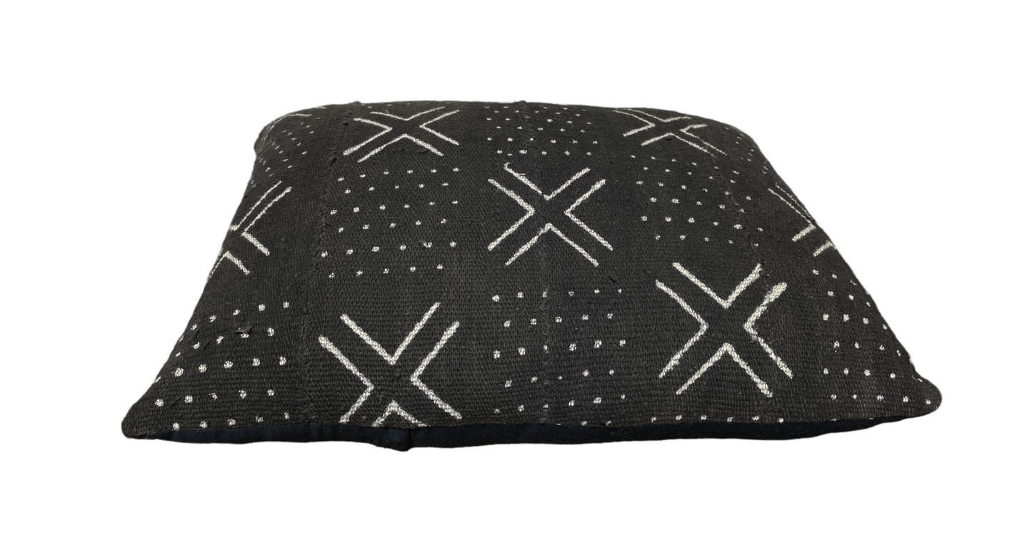 #4818 African Mud Cloth black & white pillow Mali 18.5" W