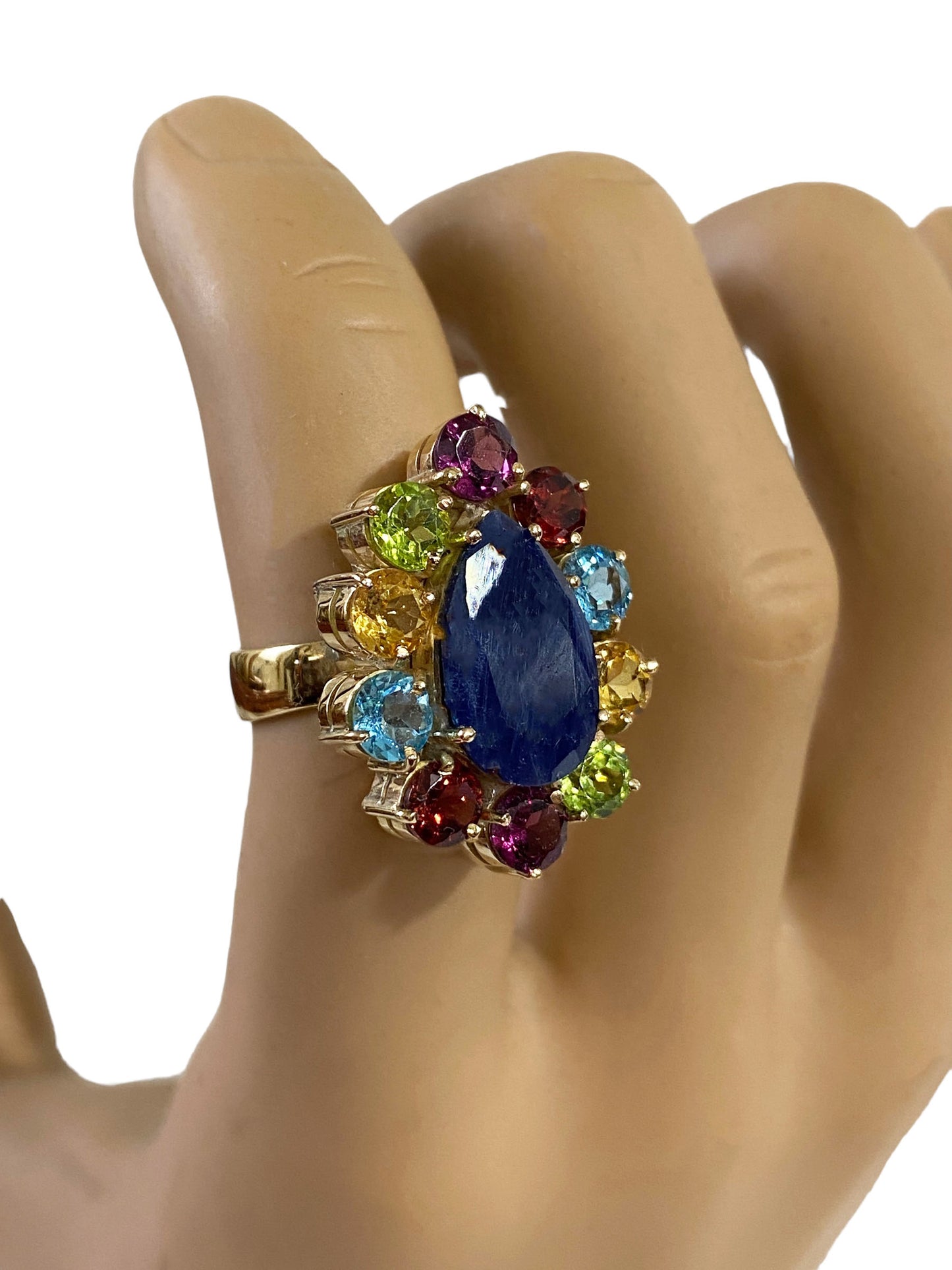 #881 Superb 18K Gold Sapphire Ring w / Assorted colored Brazilian stones 4.60 carats