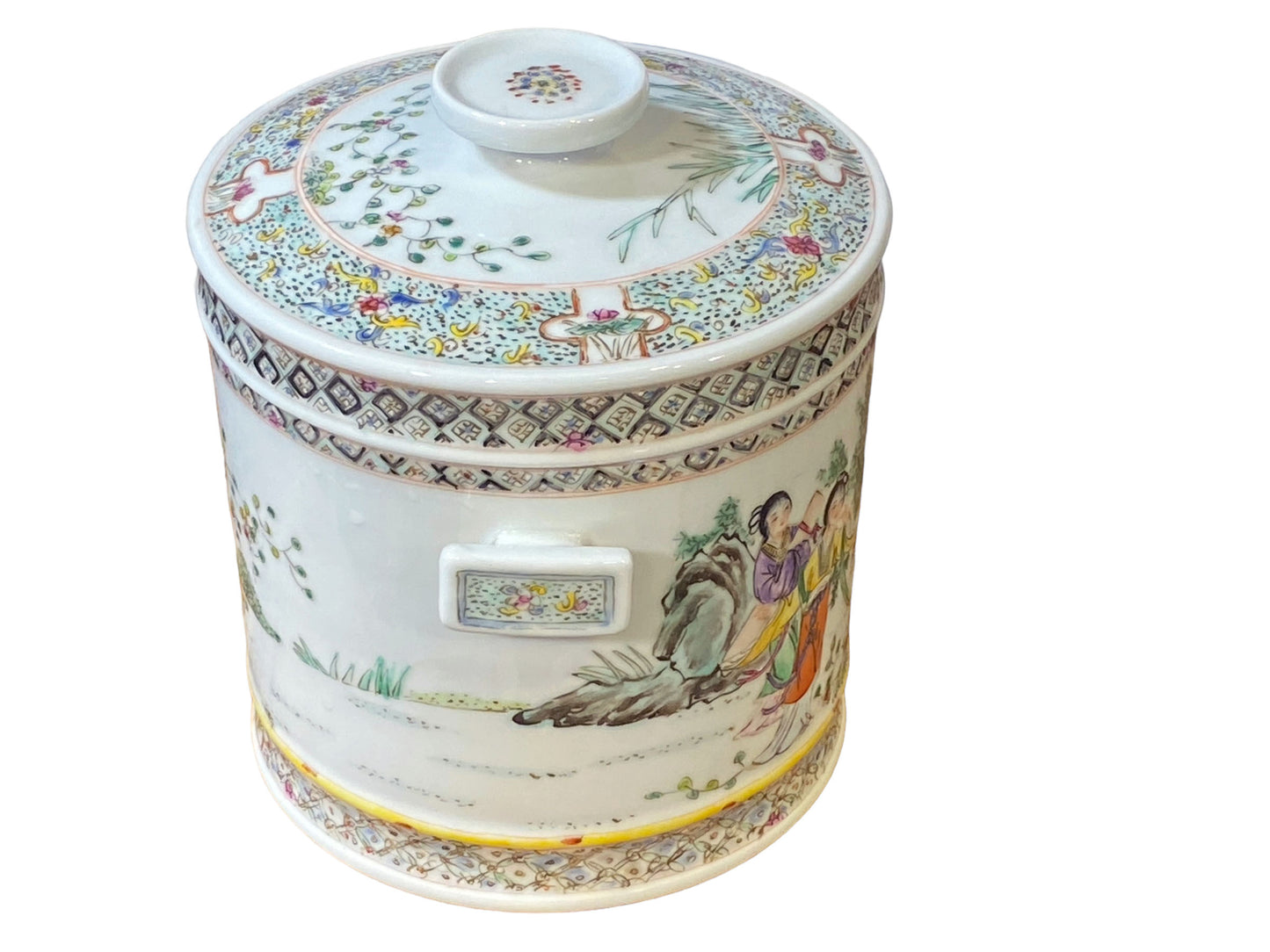 # 7075 Chinoiserie Famille Rose Porcelain Tea Canister