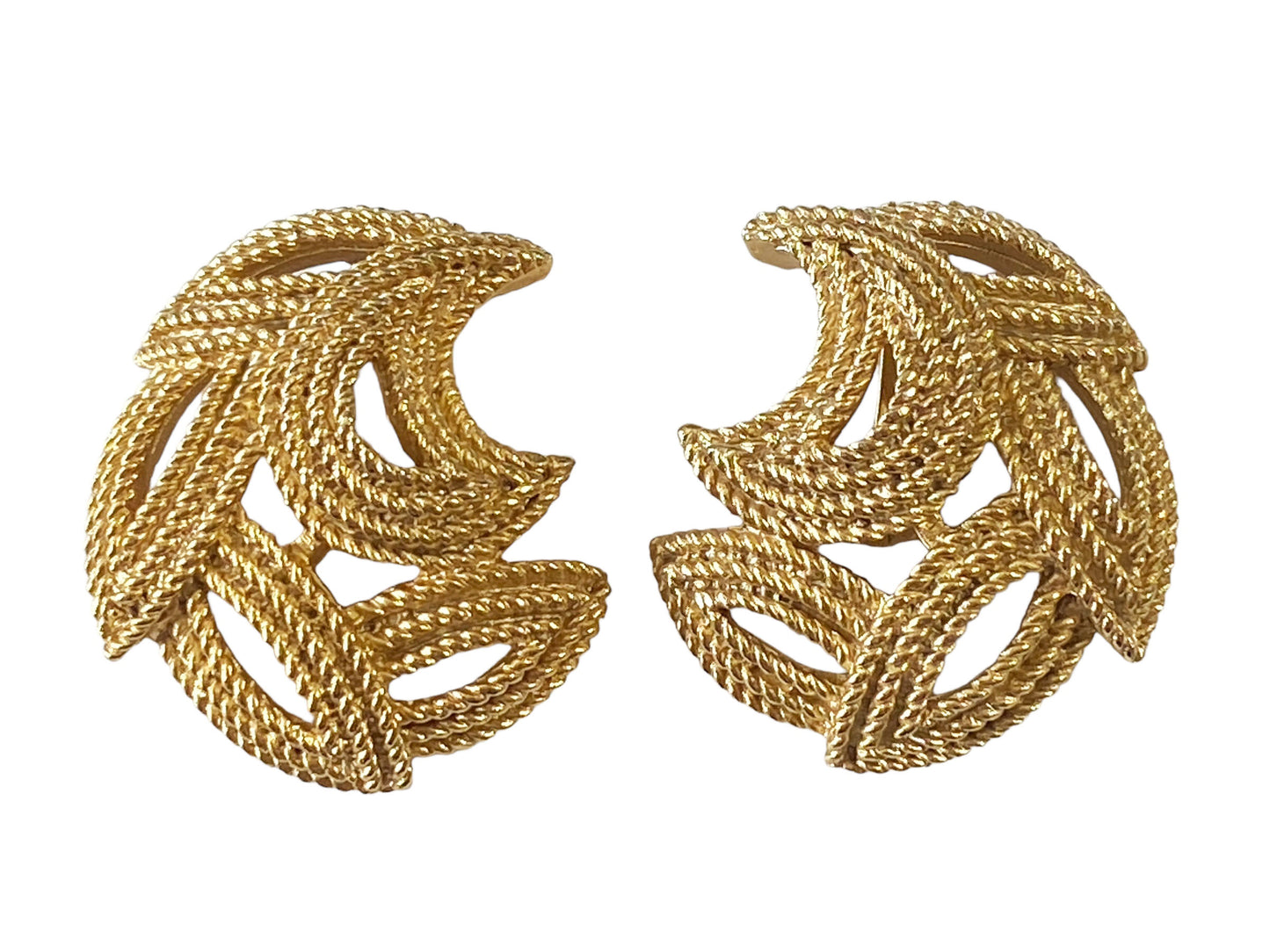 #6116 Crown Trifari Gold Tone Clip On Earrings Vintage