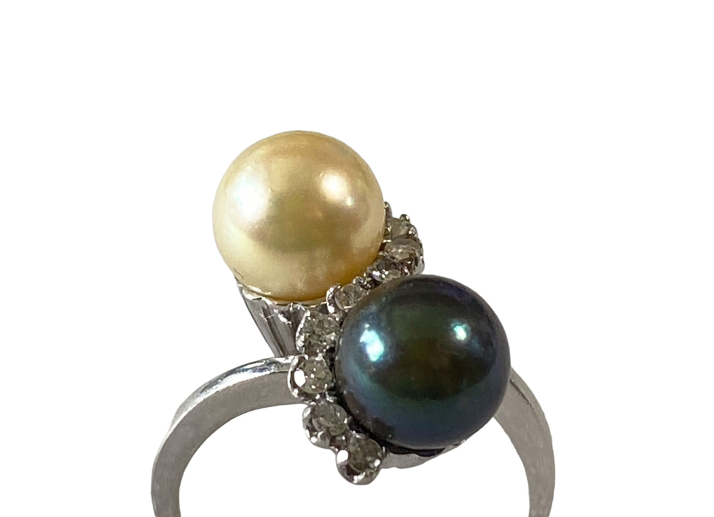 #4879 Retro Platinum Fresh Cultured Black & White Pearls and Diamonds Ring Sz 6.5