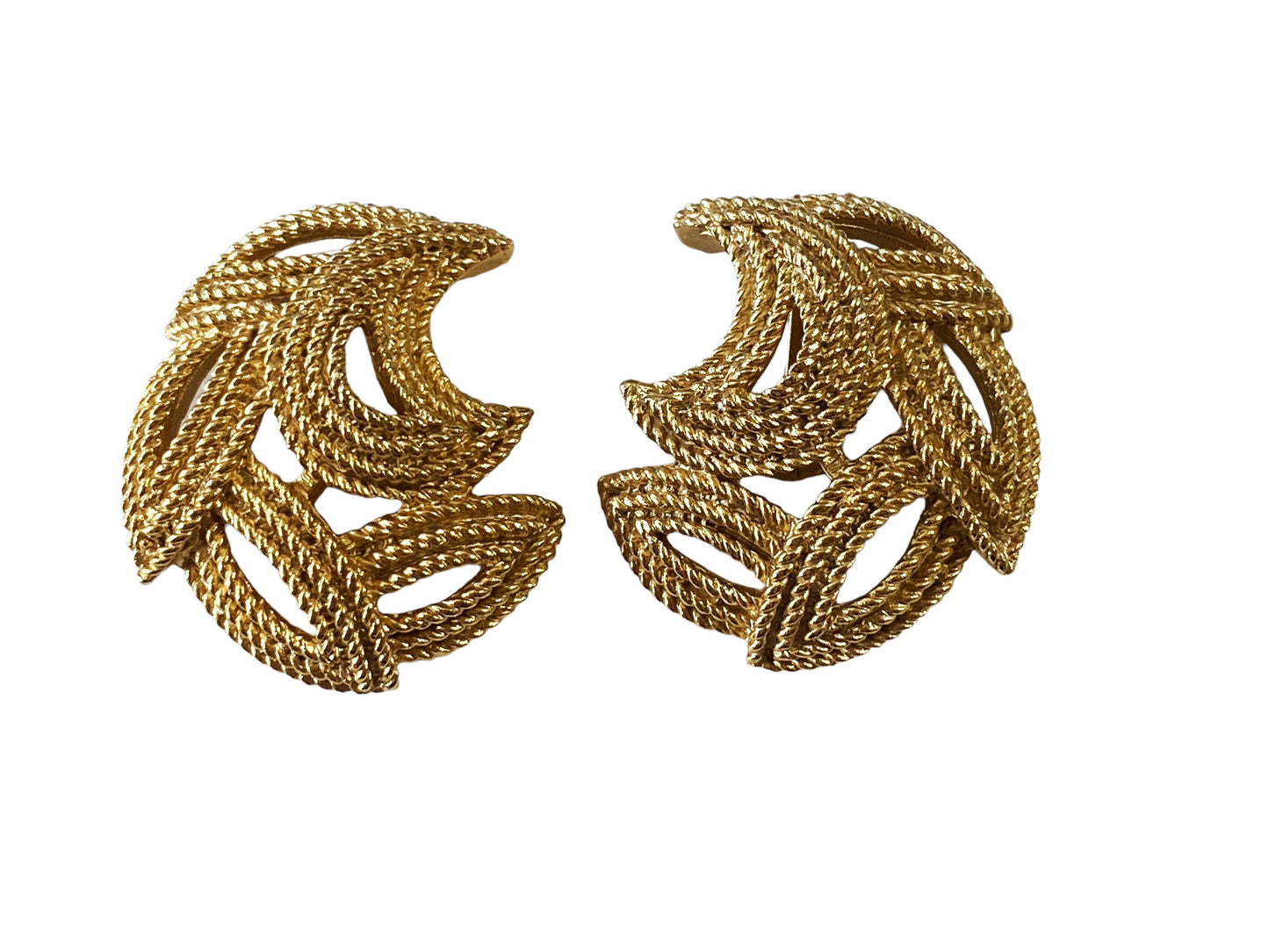 #6116 Crown Trifari Gold Tone Clip On Earrings Vintage