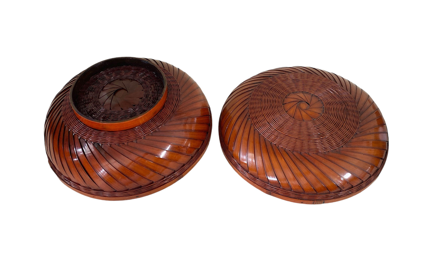 #6233 Vintage Chinoiserie Round Woven Bamboo Lidded Basket 9.5" Diameter