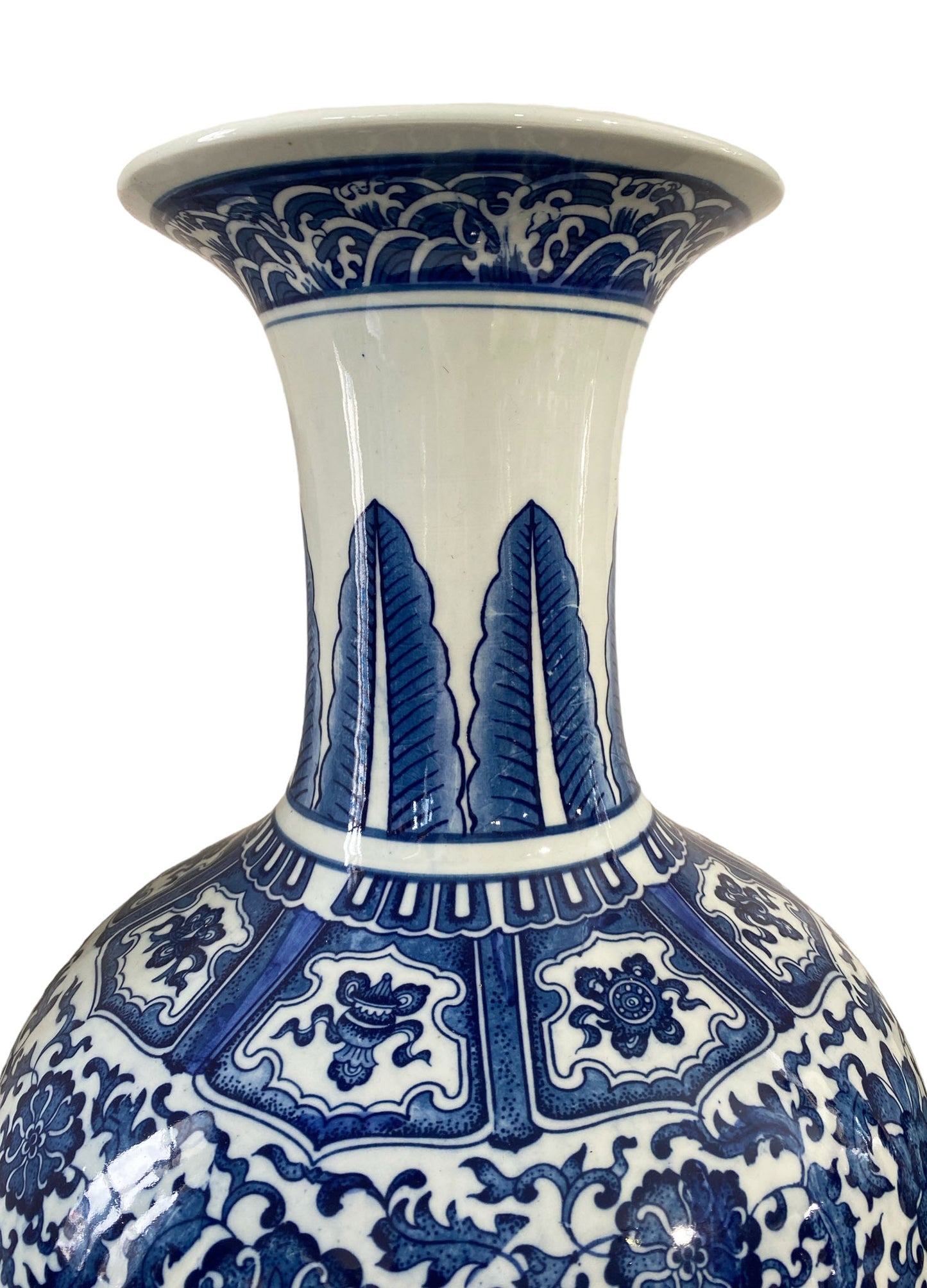 #7120 Chinoiserie Blue & White Porcelain Onion Shape Vase 20" H