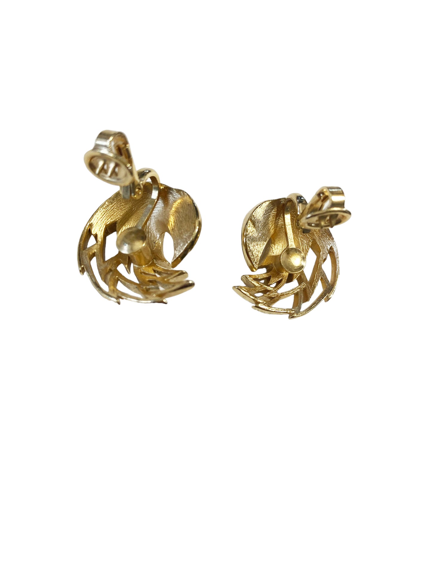 #7146  Vintage Signed Crown Trifari  "Feather" Clip Earrings