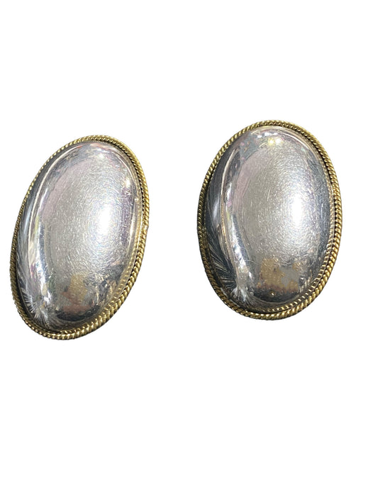 #5927 VTG Modernist laton Sterling Silver Mexican Clip-On Puffy Oval Earrings