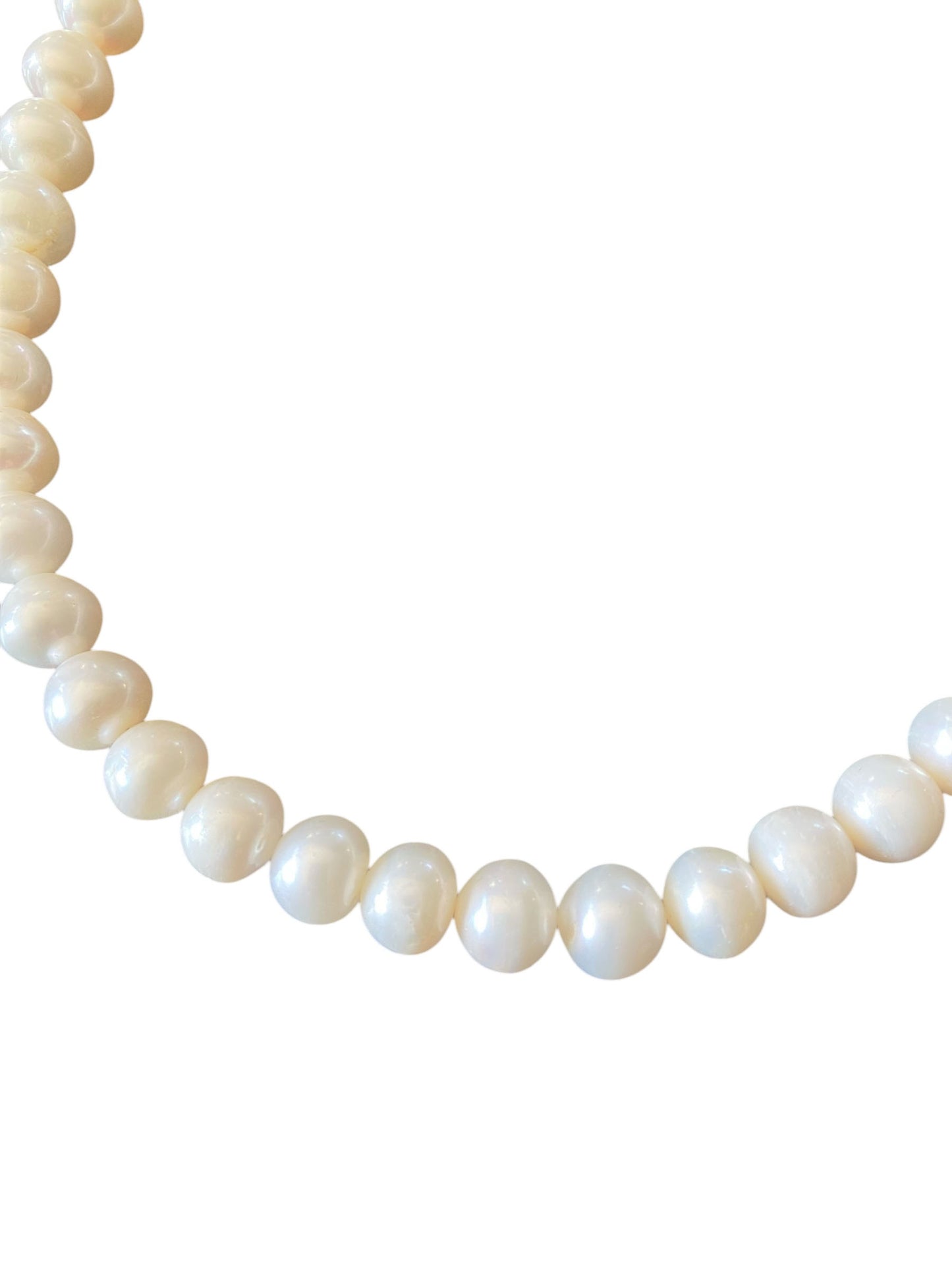 #6321 Genuine White Pearl Necklace Cultured Freshwater 17" long