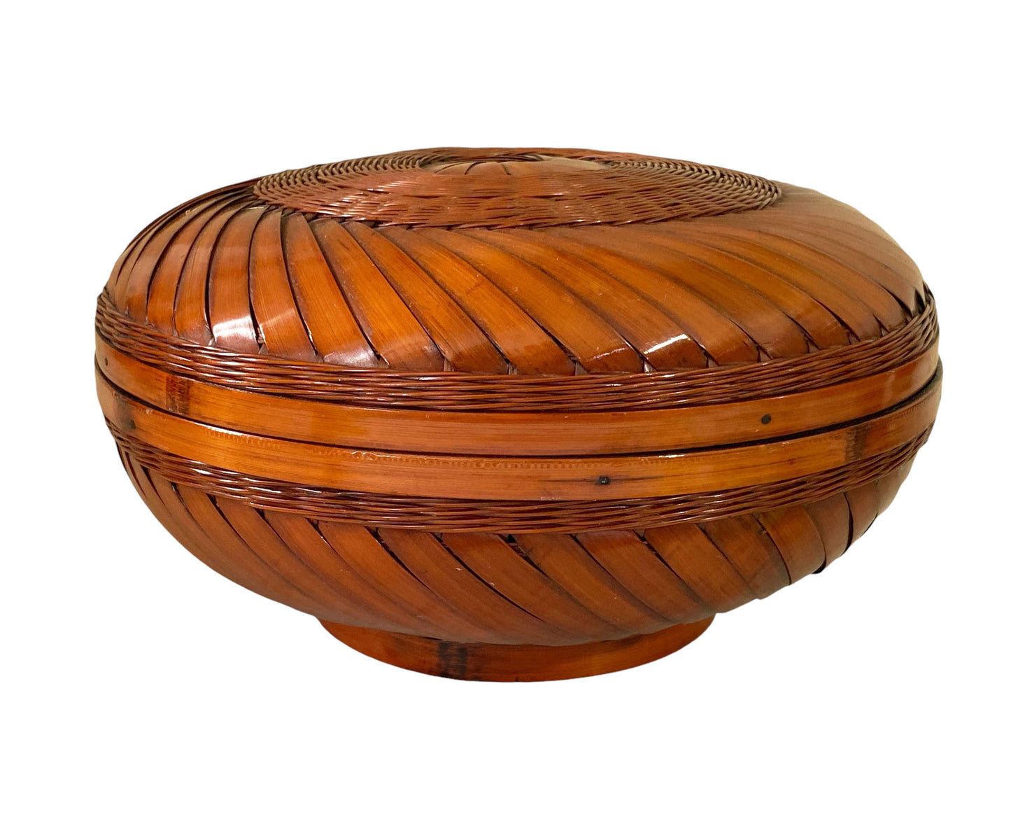 #6233 Vintage Chinoiserie Round Woven Bamboo Lidded Basket 9.5" Diameter