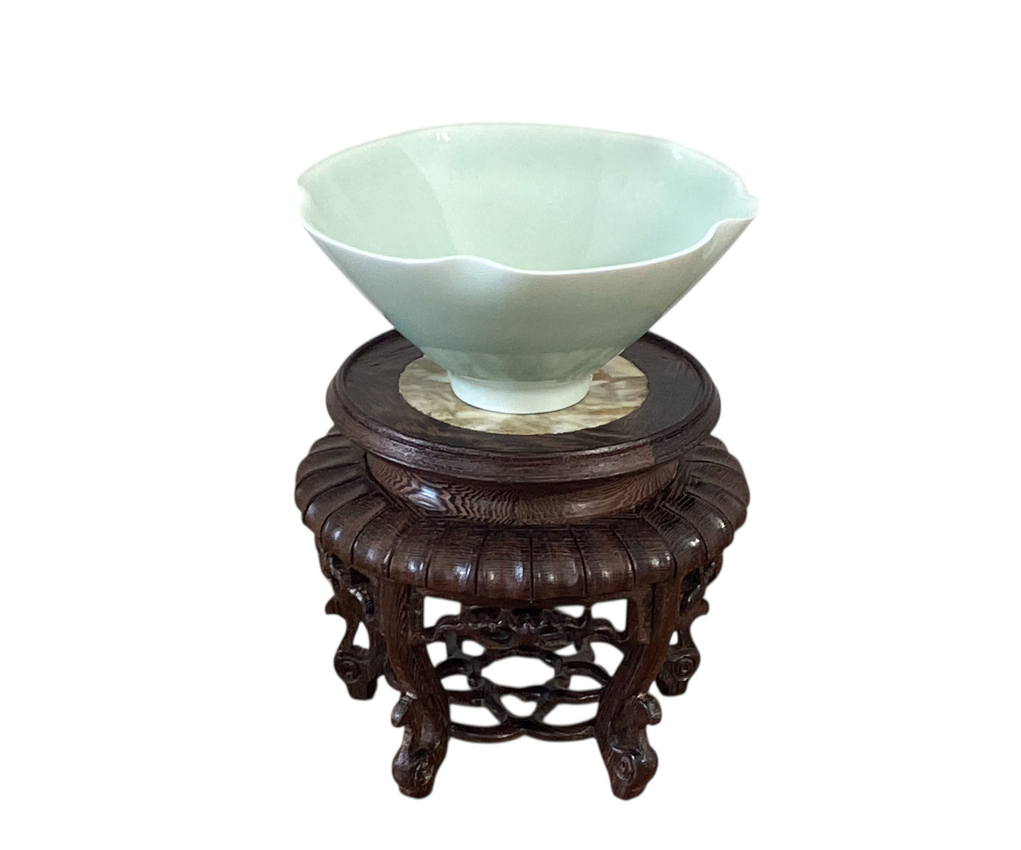 #6813 Chicken Wing Wood Stand W/ Schooler Stone 5.25" H