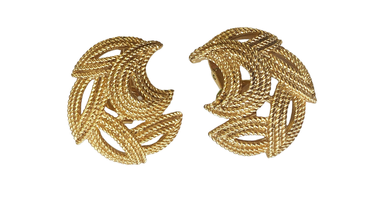 #6116 Crown Trifari Gold Tone Clip On Earrings Vintage