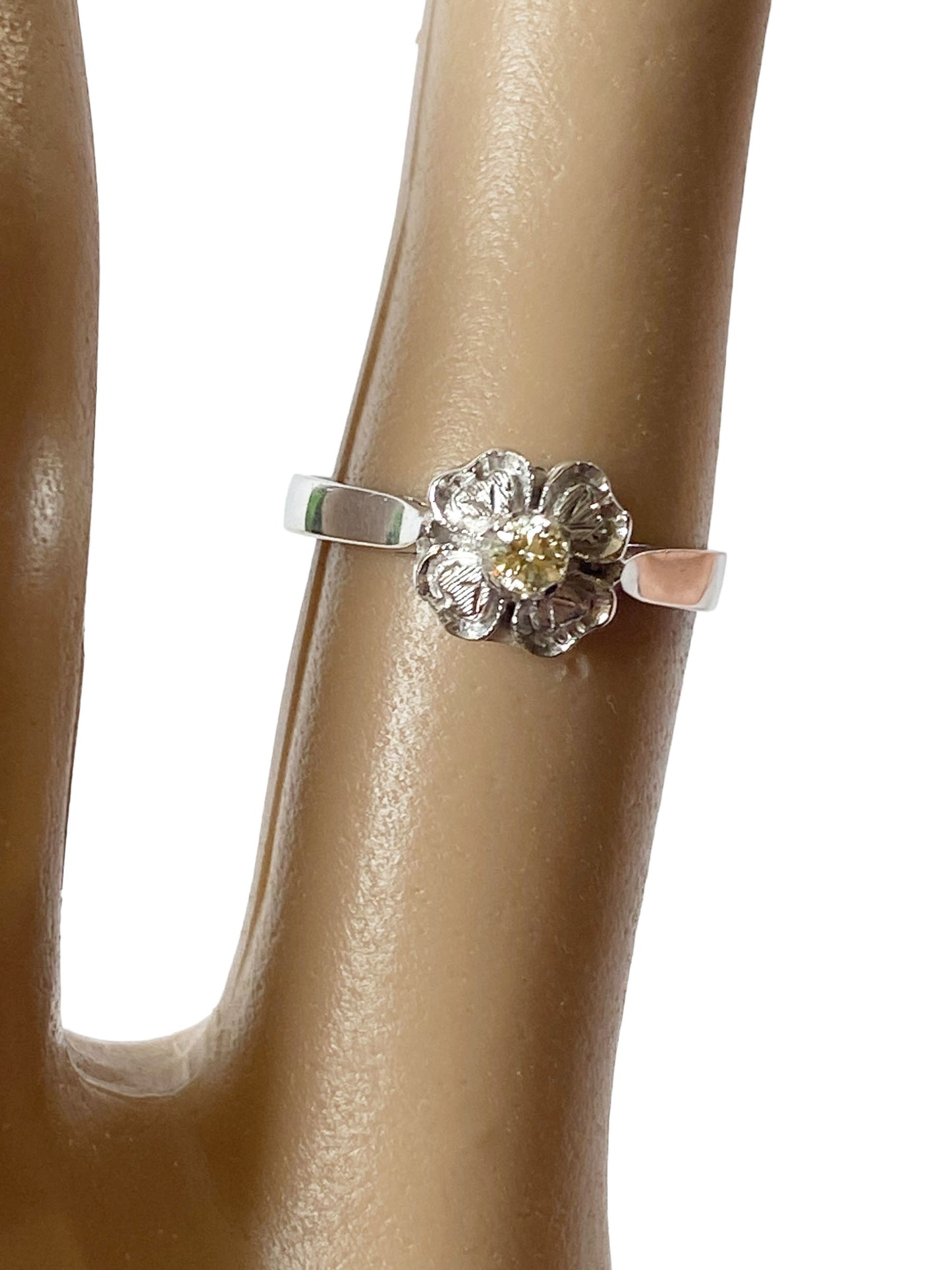 #7288 Vintage 18k White Gold Diamond Halo Clover  Engagement  Ring  Size 2