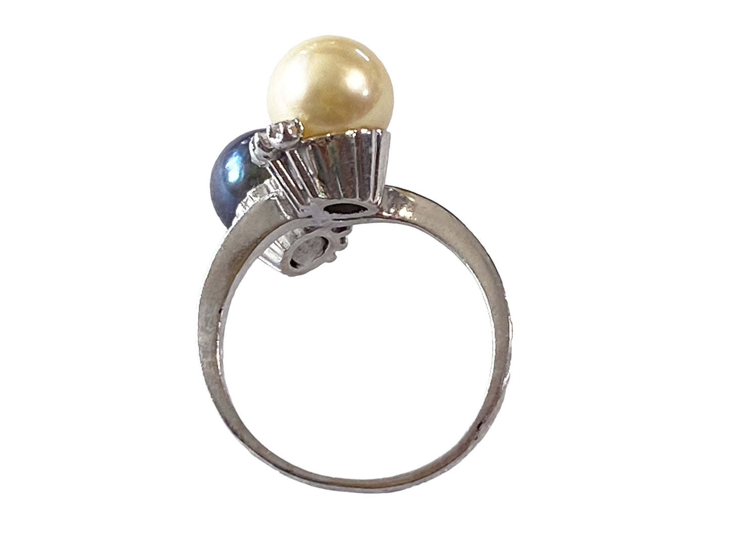 #4879 Retro Platinum Fresh Cultured Black & White Pearls and Diamonds Ring Sz 6.5