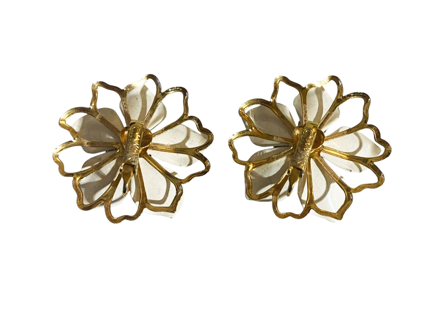 #6308 Vintage Signed Emmons Off White Enamel Gold Tone Clip On Earrings