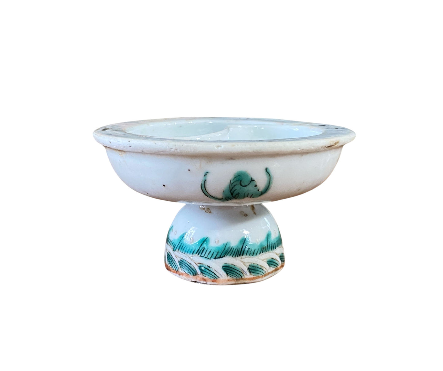 #6644 Antique Chinese Porcelain Famille Rose Lobed Footed Bowl 19th Century