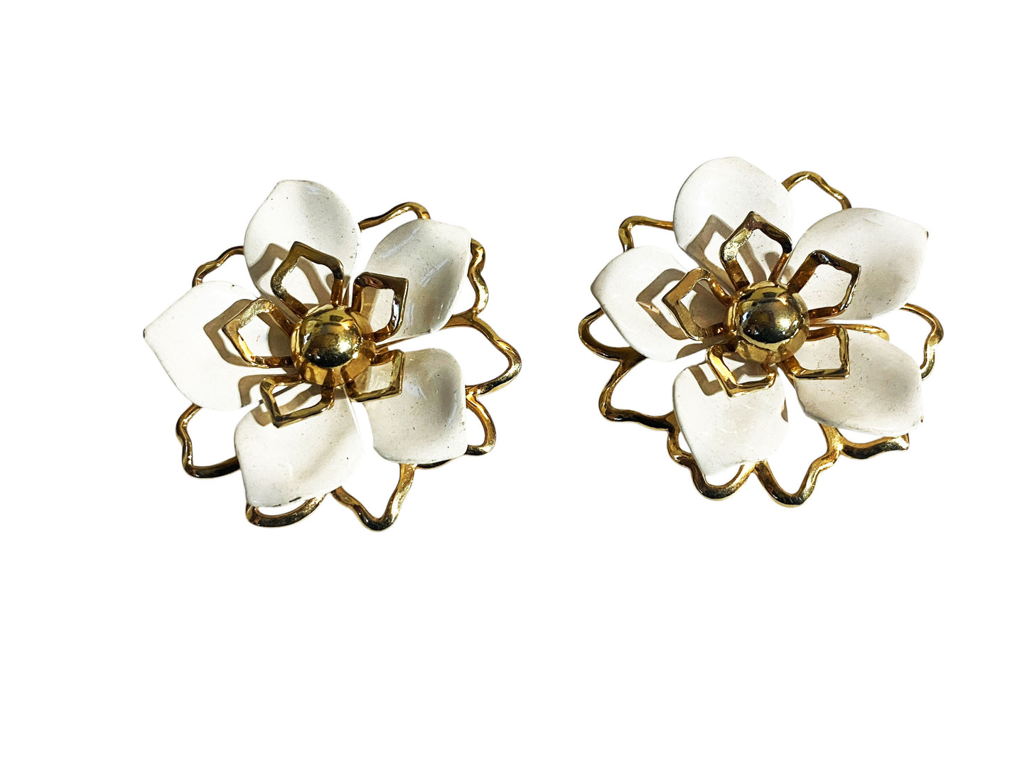 #6308 Vintage Signed Emmons Off White Enamel Gold Tone Clip On Earrings