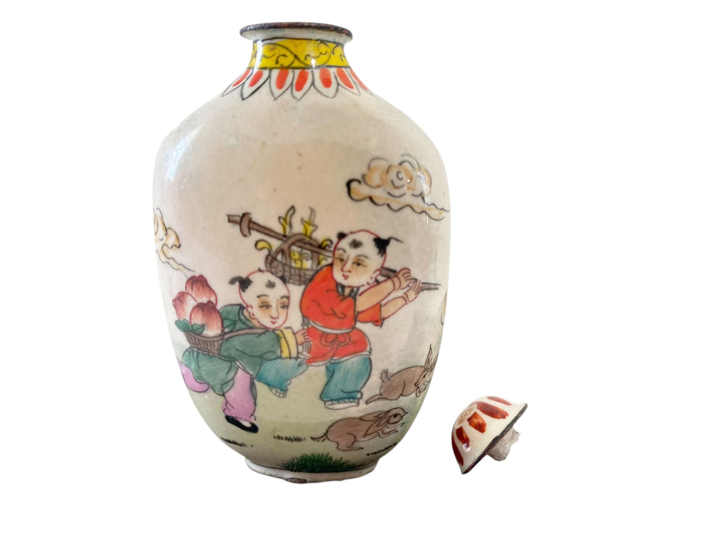 #1874 Vtg Chinoiserie Colorful Enamel Snuff Bottle 3" H