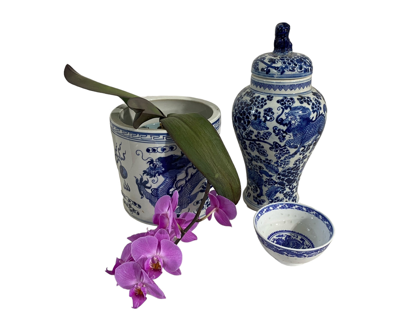 #7249 Set of Three Blue And White Ginger Jar/ Cachepot/Bowl