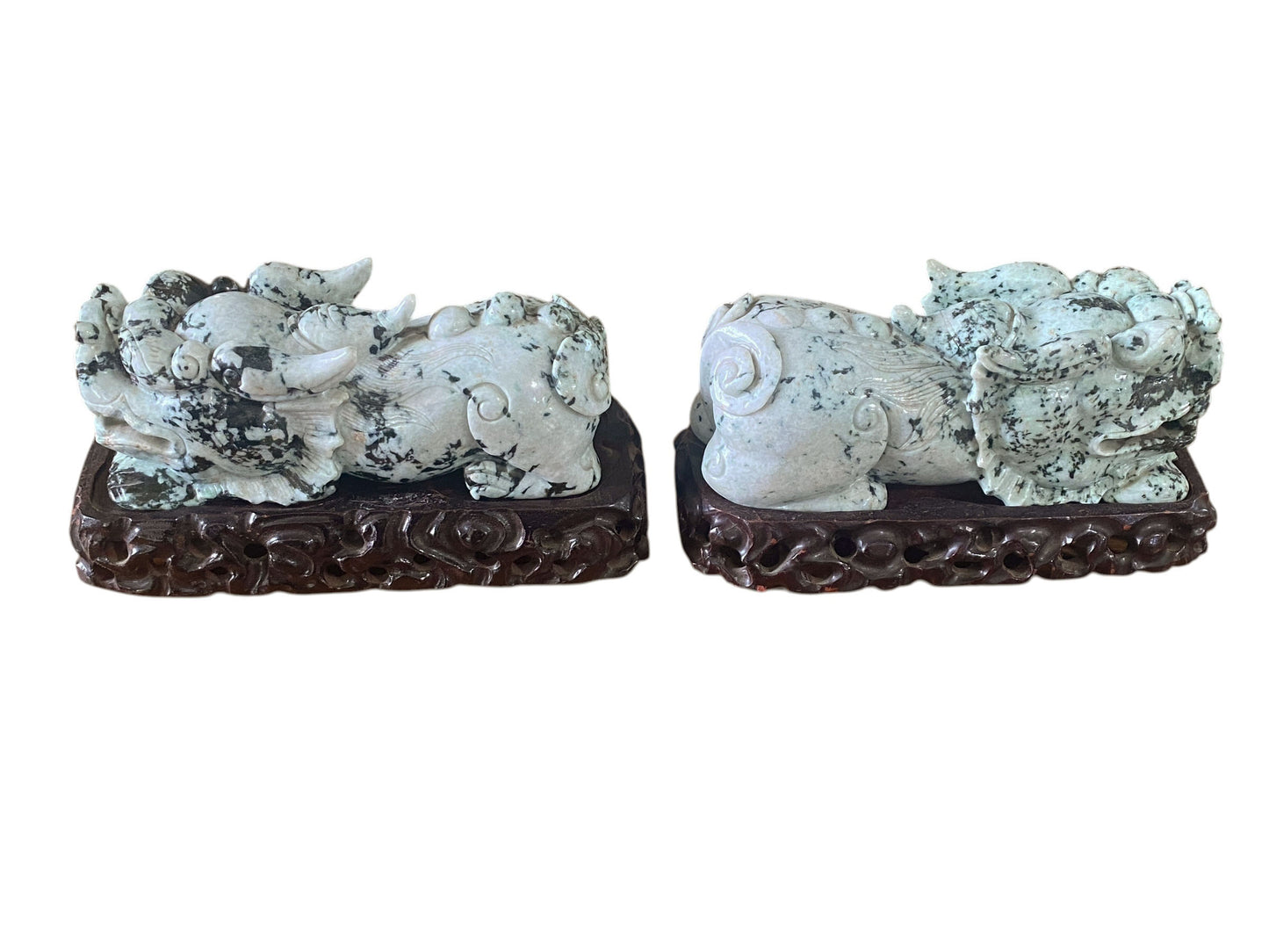 #425 Vintage LG Pair of Jadeite Jade foo /Fortune dogs on Stand 9" W