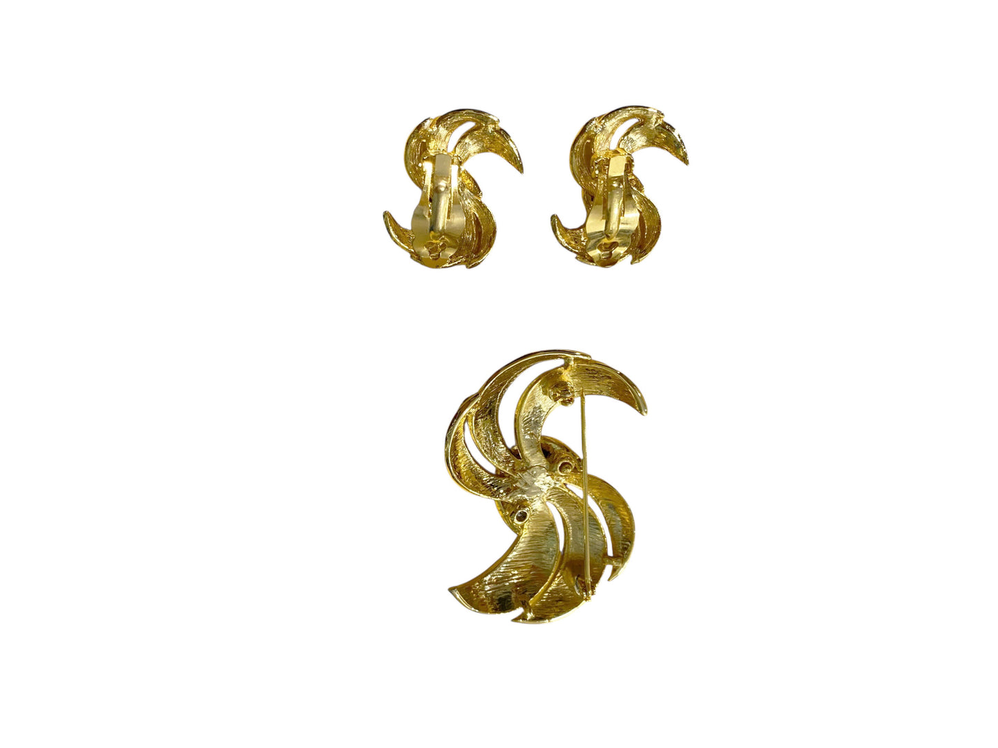 #18 Vintage set of a Brooch Pin & Earrings Gold Tone with enamel Leaf Feather