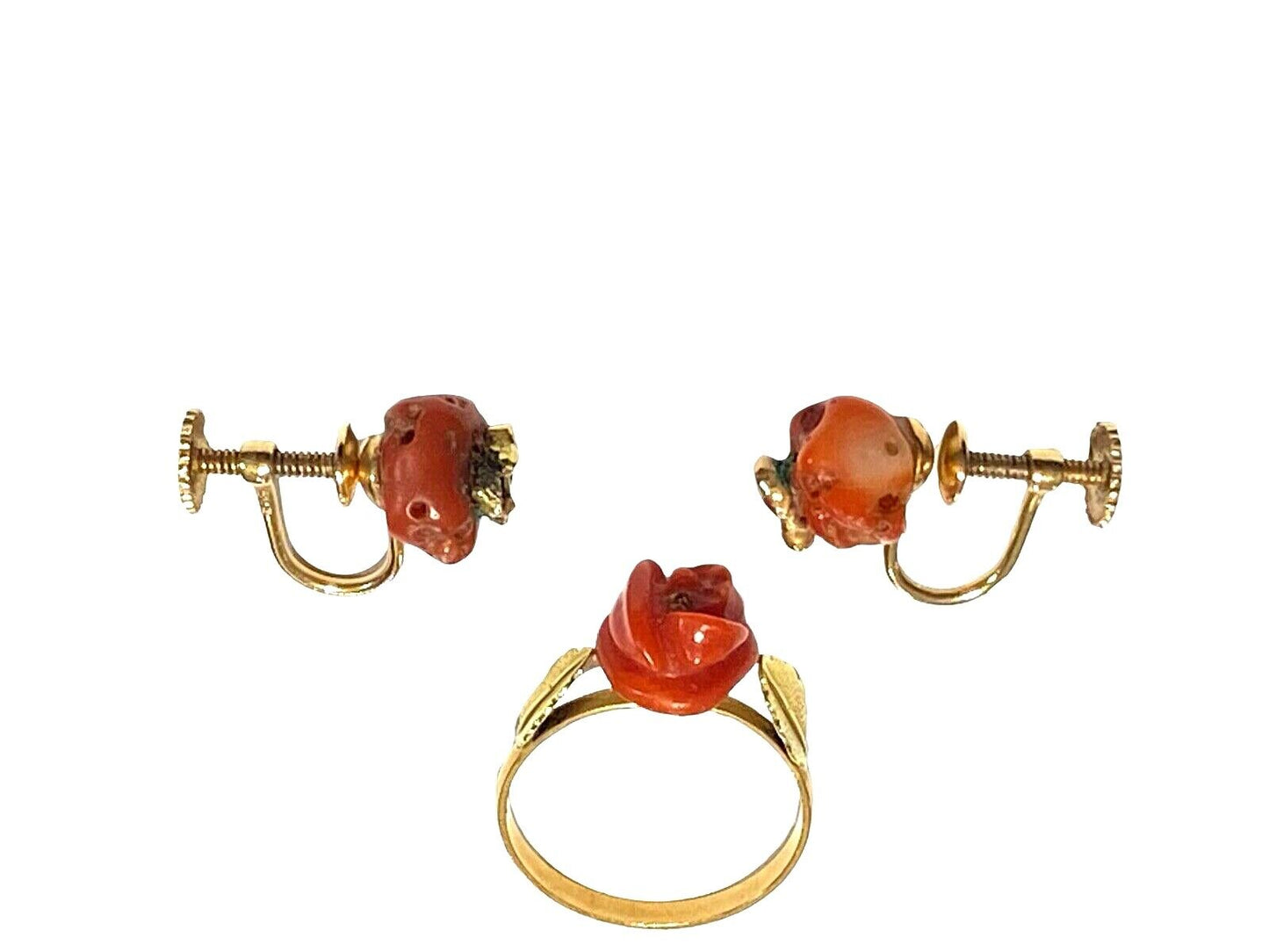 #4185 Vintage 18Kt Gold/ Coral Set Of Earrings And Ring Size 4