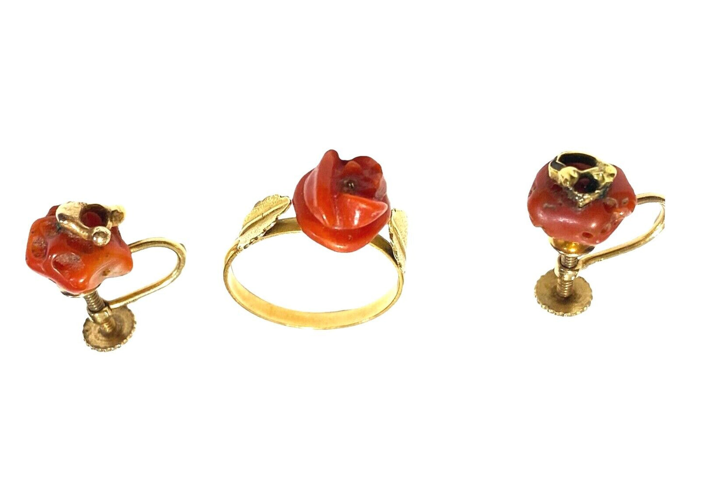 #4185 Vintage 18Kt Gold/ Coral Set Of Earrings And Ring Size 4