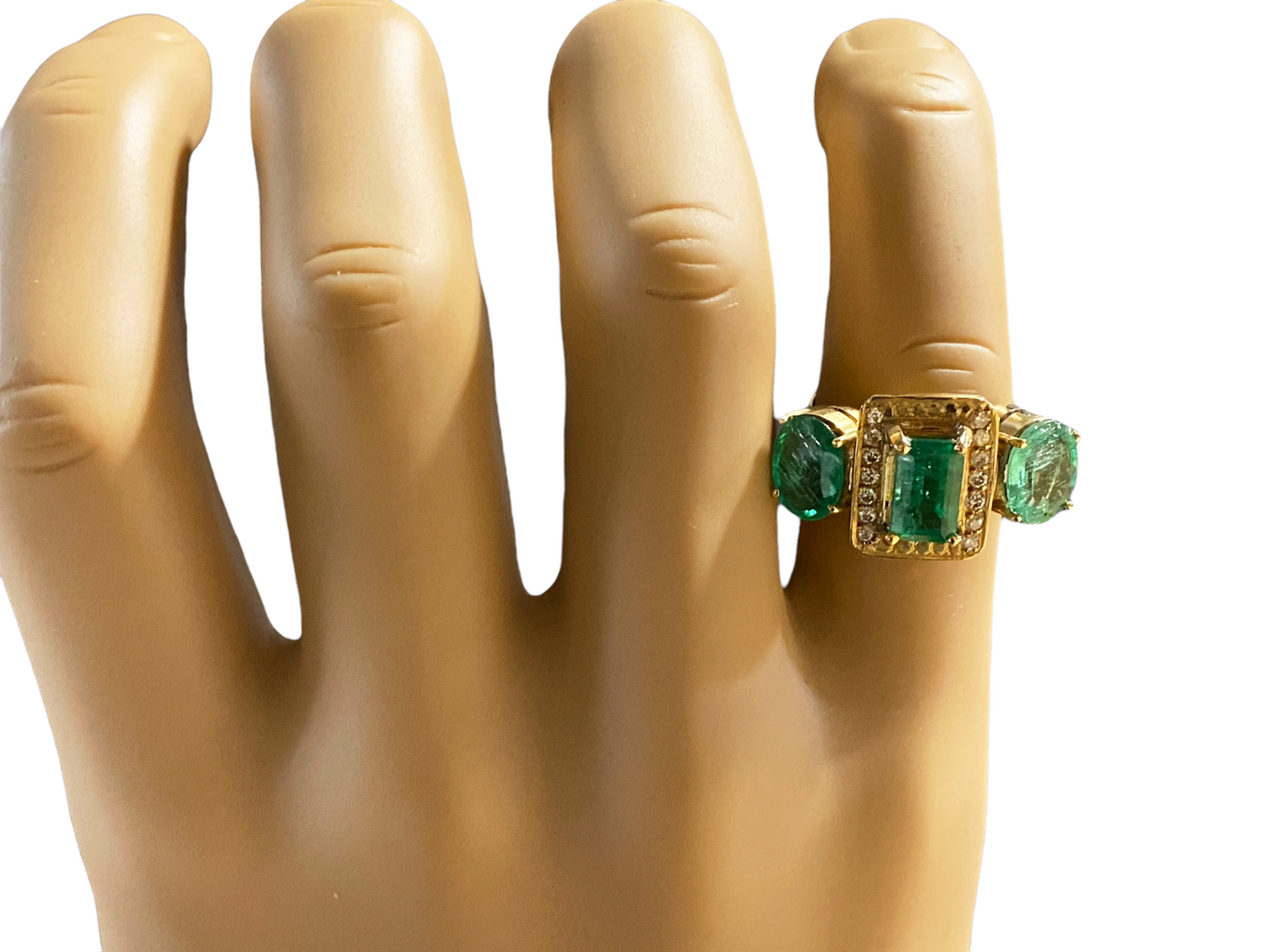 #4873 Retro18 K Gold Emerald and Diamond 3 Stone Ring