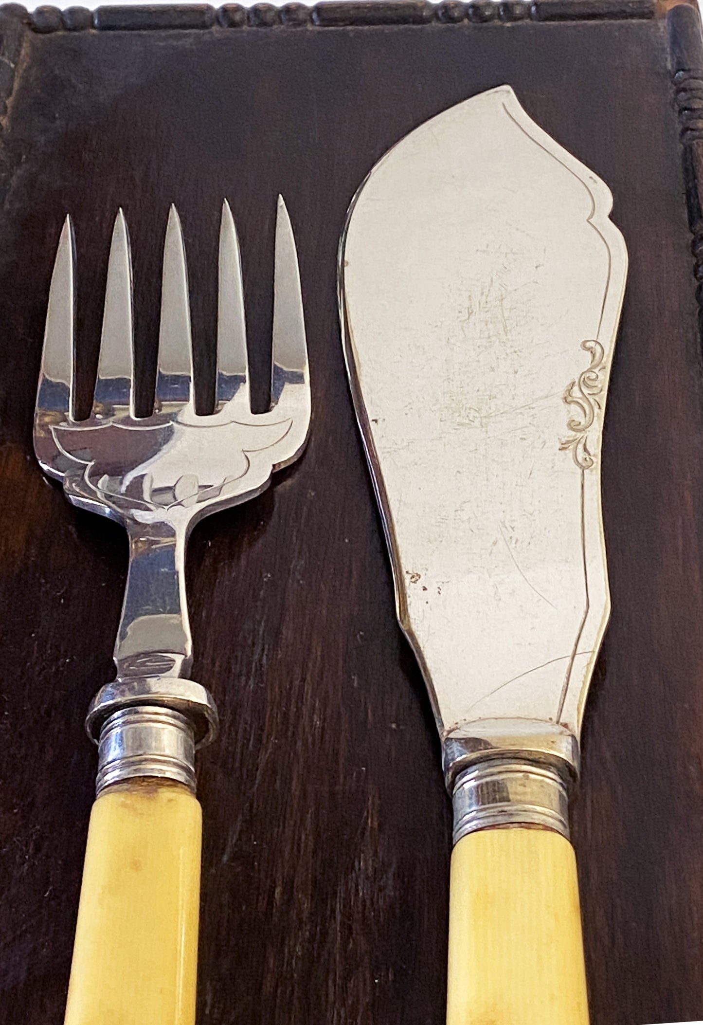 #3605 Epns Engraved Fish Flatware Set for 6
