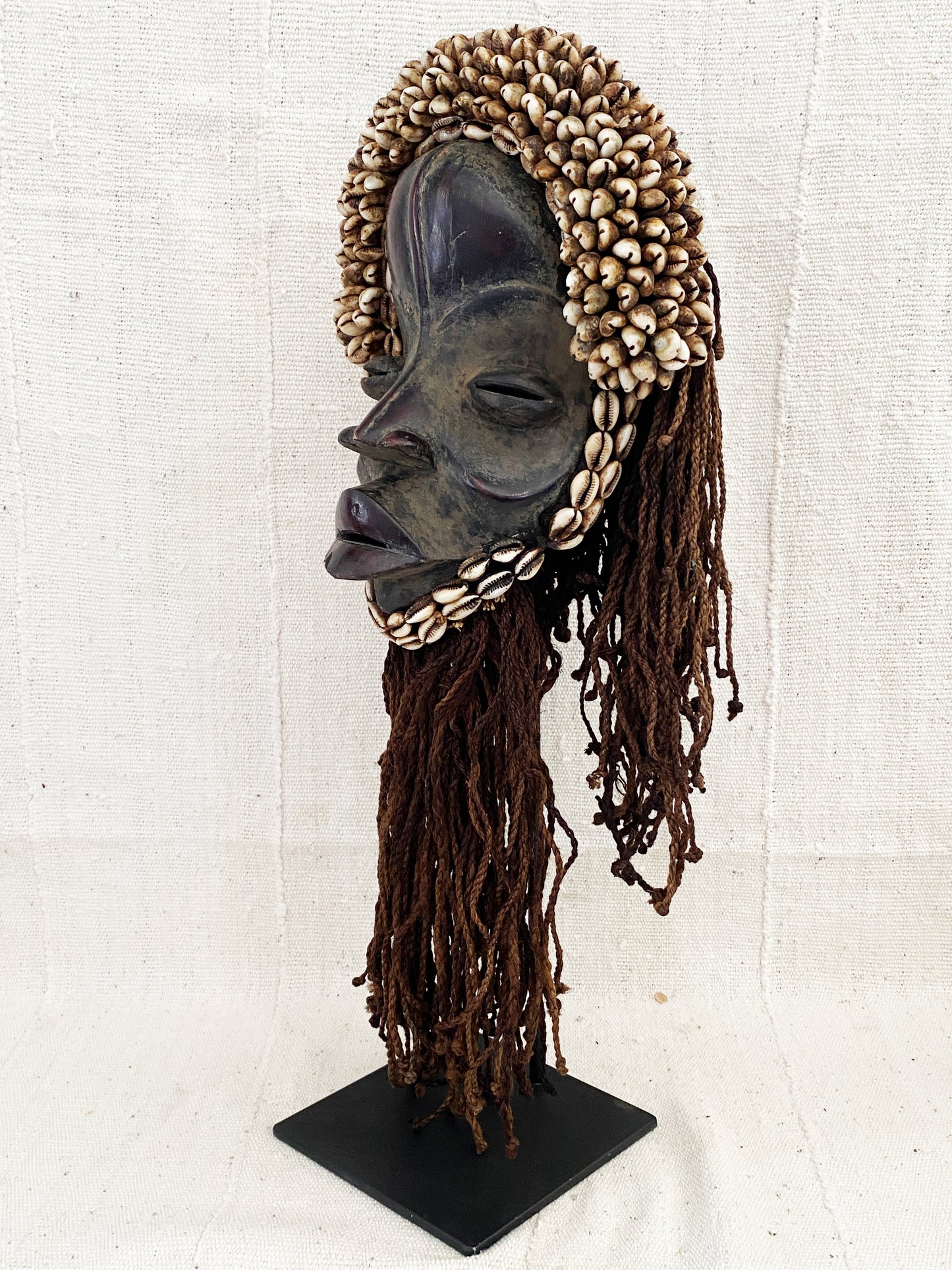 #3754 African Dan Mask Deangle Cowry Shells On Iron Stand