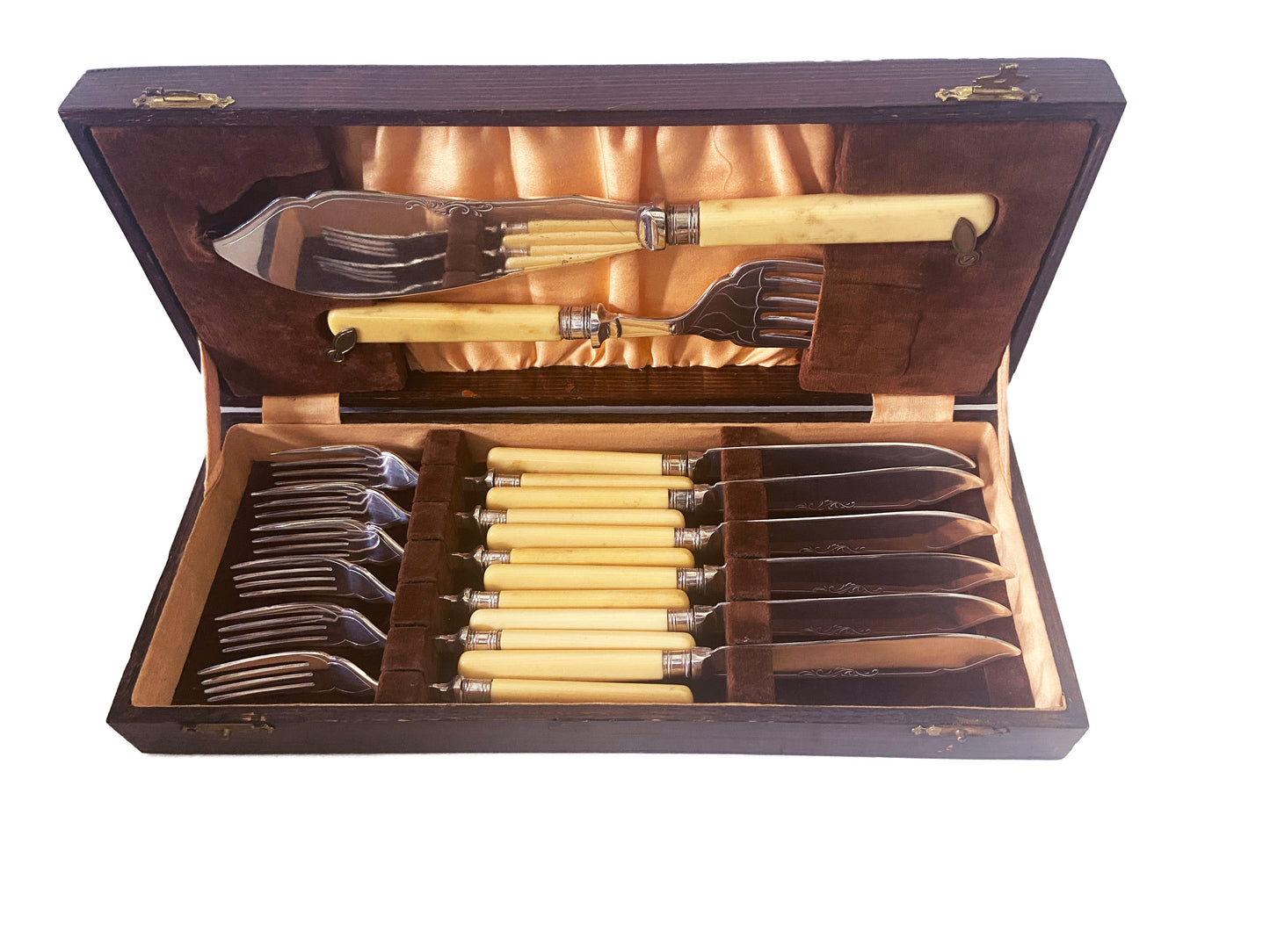 #3605 Epns Engraved Fish Flatware Set for 6