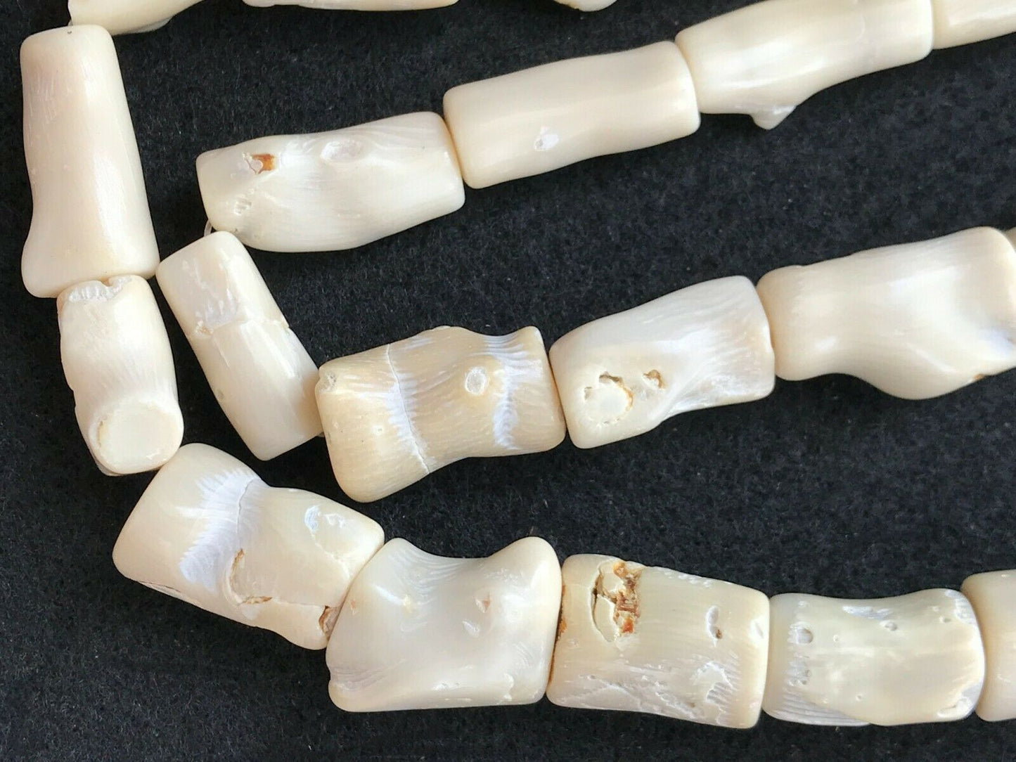 Superb Trade African Natural white Coral 31 Beads