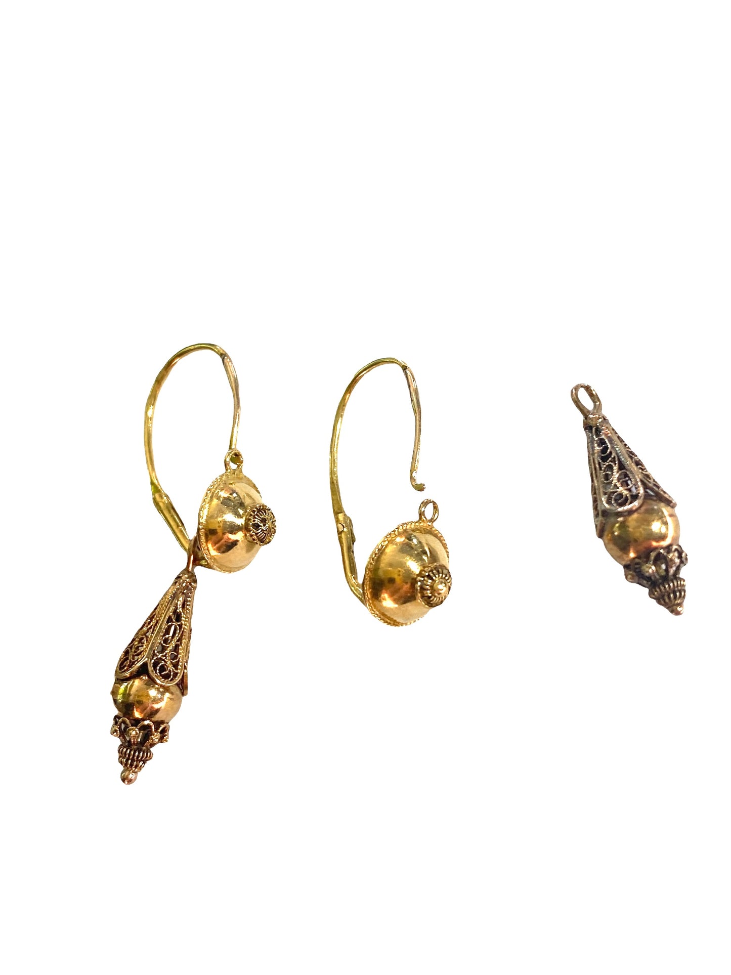 #4540 Antique Gold Portuguese 18k Filigree Bomb Drop Earrings