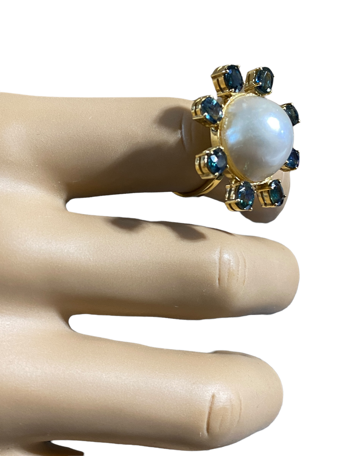 #2013 Retro 18 KT  Yellow Gold Maube Pearl & Sapphire  Ring