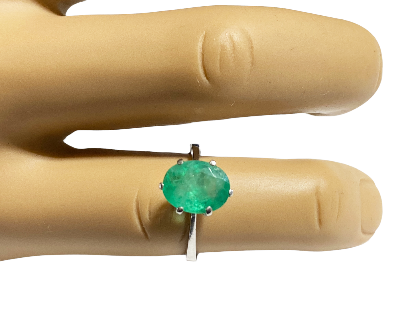 #4874 Retro 18 K White Gold Emerald One Stone Ring Size 5