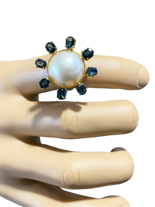 #2013 Retro 18 KT  Yellow Gold Maube Pearl & Sapphire  Ring