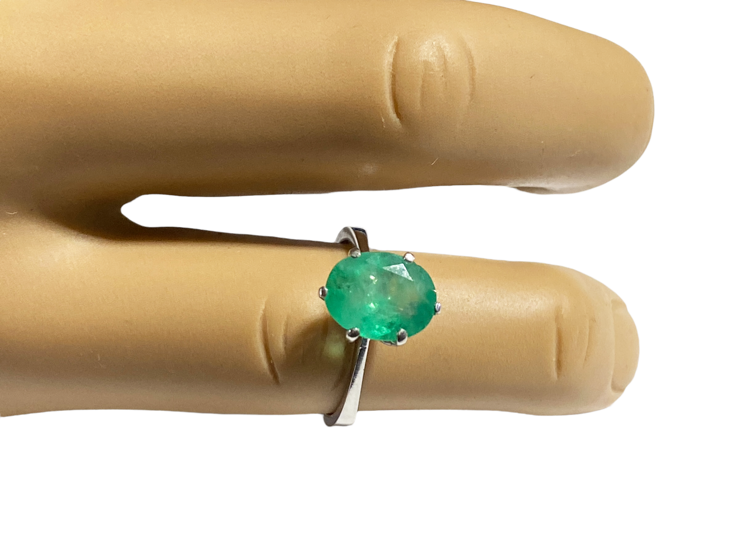 #4874 Retro 18 K White Gold Emerald One Stone Ring Size 5