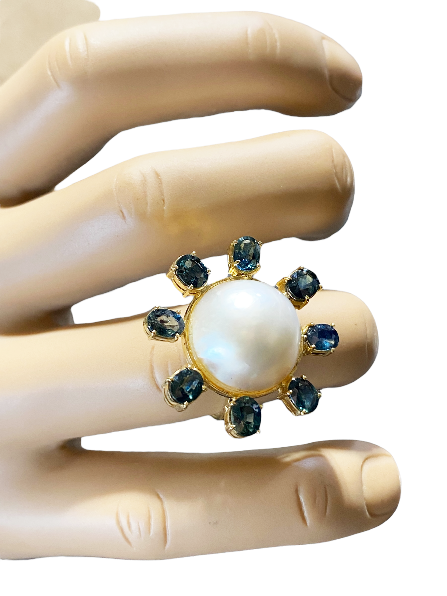 #2013 Retro 18 KT  Yellow Gold Maube Pearl & Sapphire  Ring