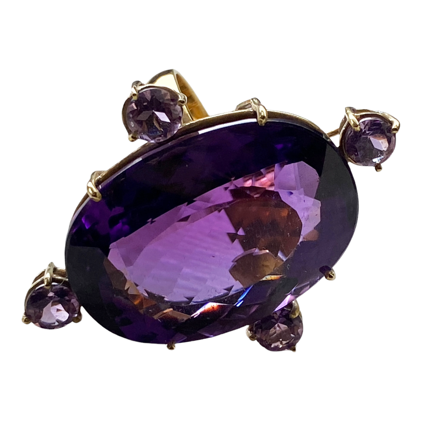 #4864  18Kt Gold Brazilian Fine Oval Amethyst Ring