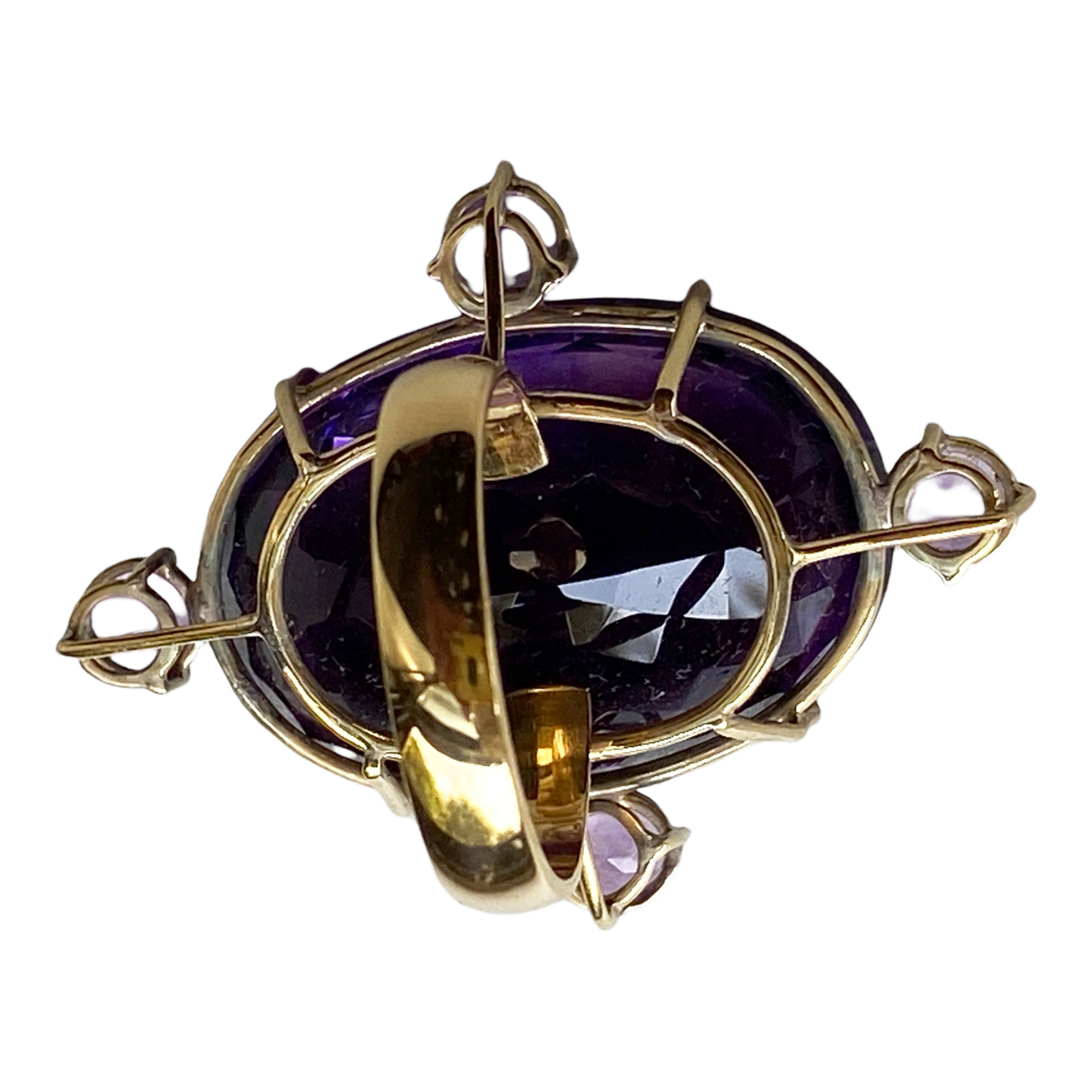 #4864  18Kt Gold Brazilian Fine Oval Amethyst Ring