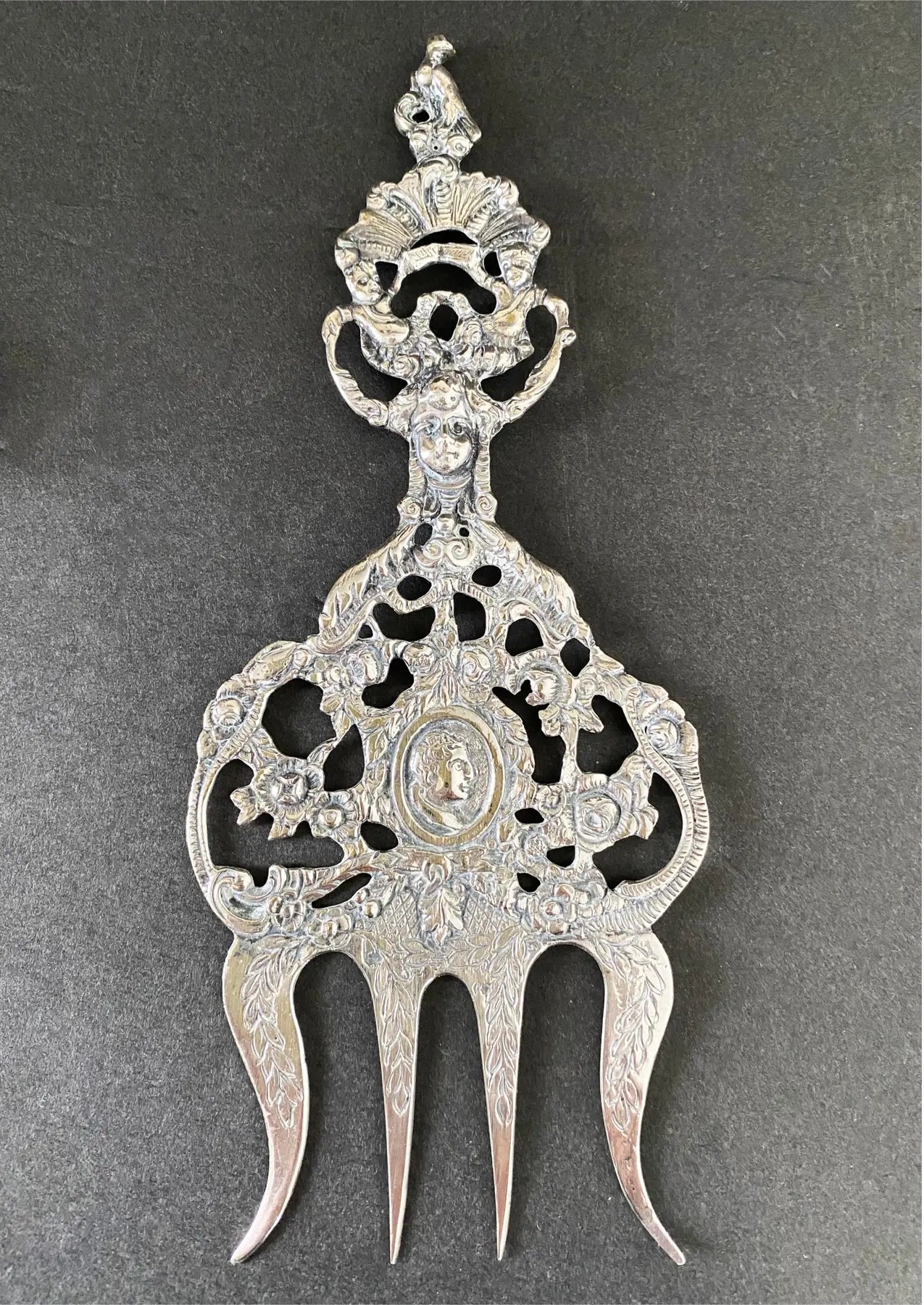 #4260 1865 Museum Silver Comb Finland 7" H