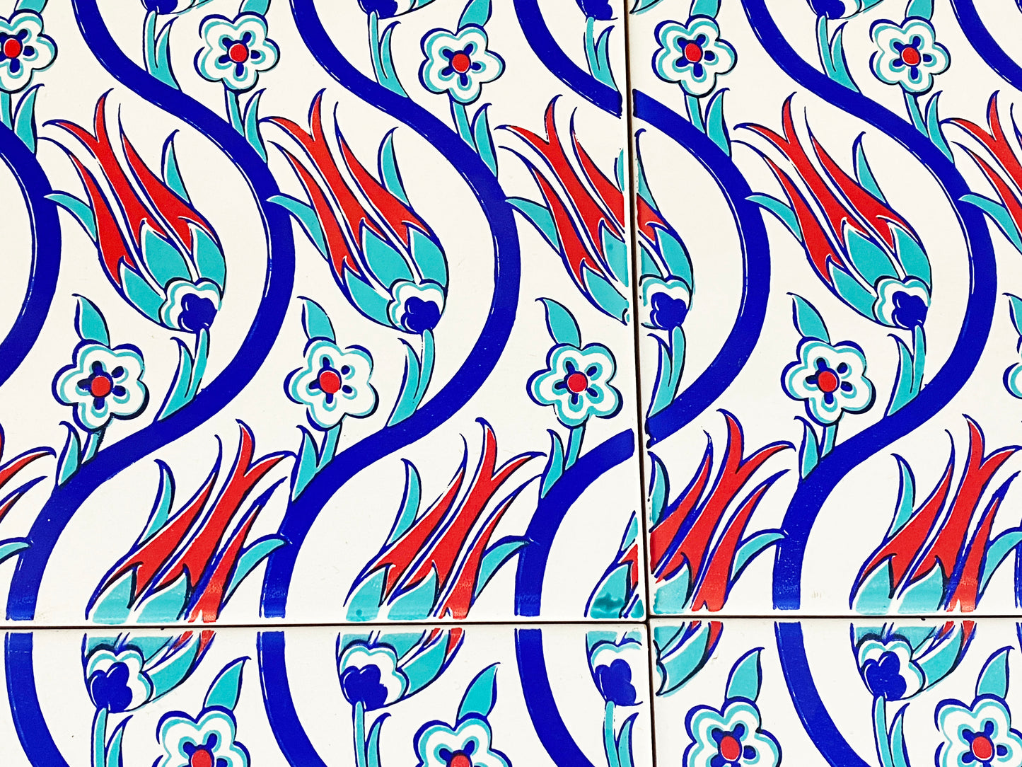 #671 Turkish Iznik Red Tulip & Blue Floral Pattern Ceramic Tile