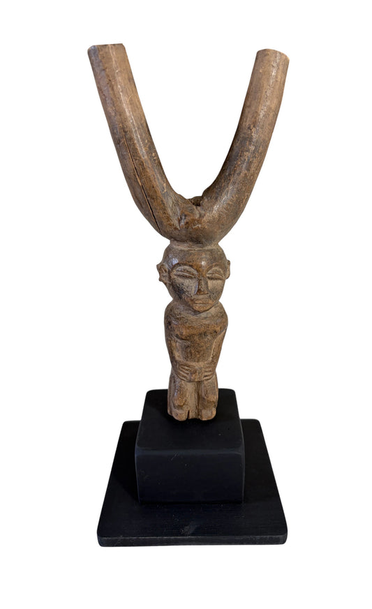 #6482/100 Vintage unique old Lobi Figural Sling shot Burkina Faso African 9.25" H  w/Stand