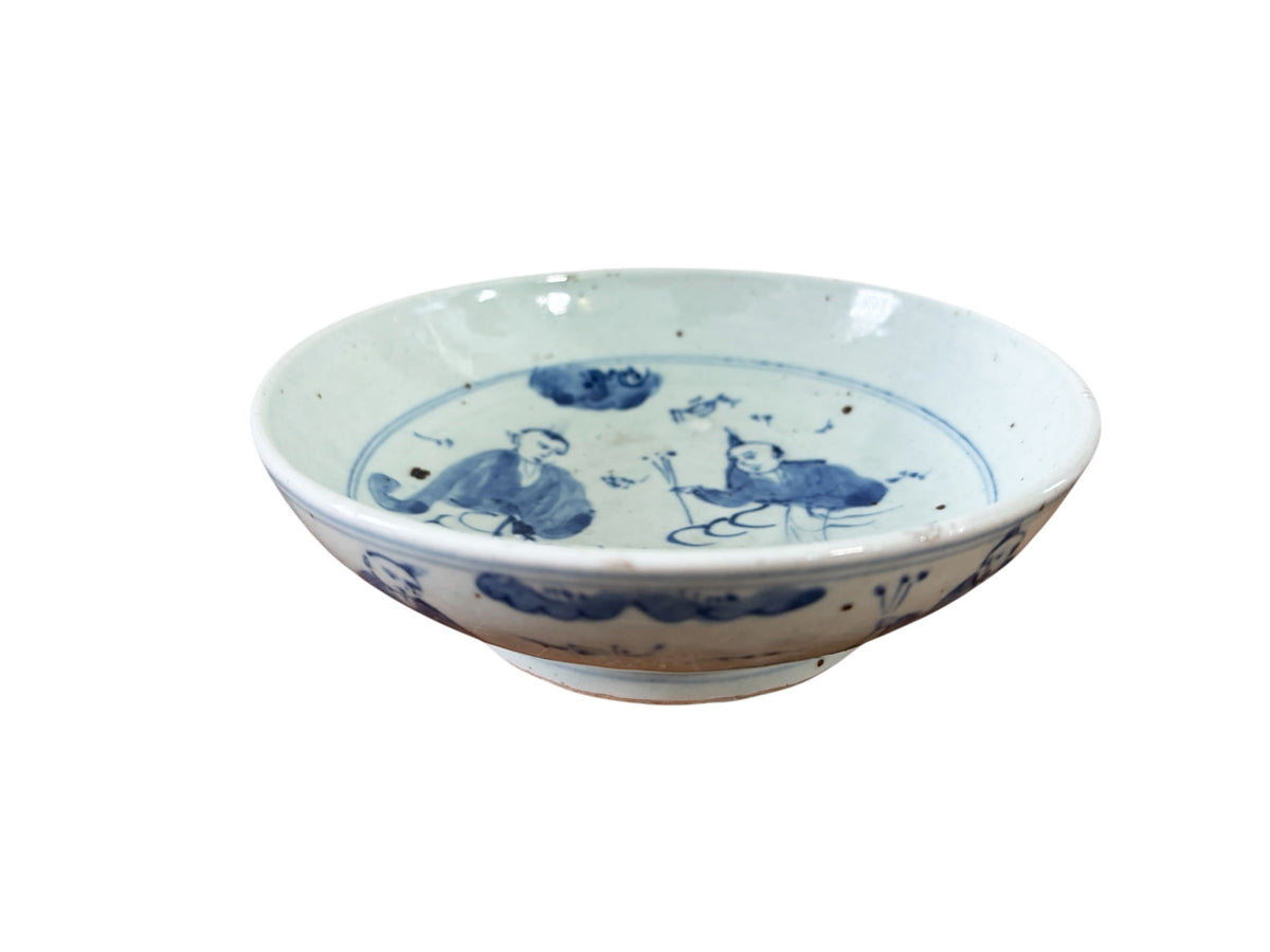 #6620 Early 19th c Chinoiserie  Porcelain  Blue and white  Bowl w/ Kids