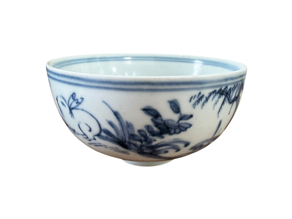 #1915 Vintage Chinoiserie  Porcelain  Blue and white Rice Bowl w/ Rabbit