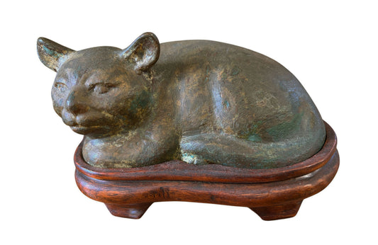 #91  Old Bronze Chinoiserie Han Style Recumbent Kitten  Sculpture On Wood Stand